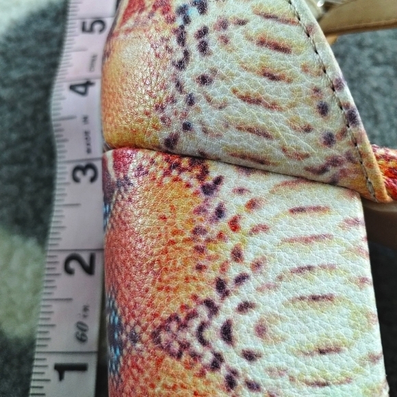 Snake Print/Python Pattern Block Heels - Picture 13 of 16